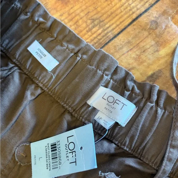 LOFT Brown Joggers - Picture 3 of 7